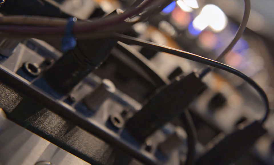 Studio patch cables for 5.1 mixing